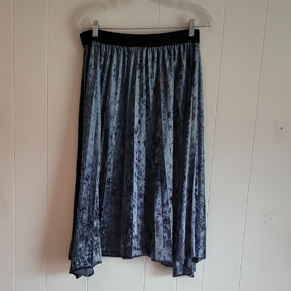 Max Studio Crushed Velvet Icy Blue Gray Skirt